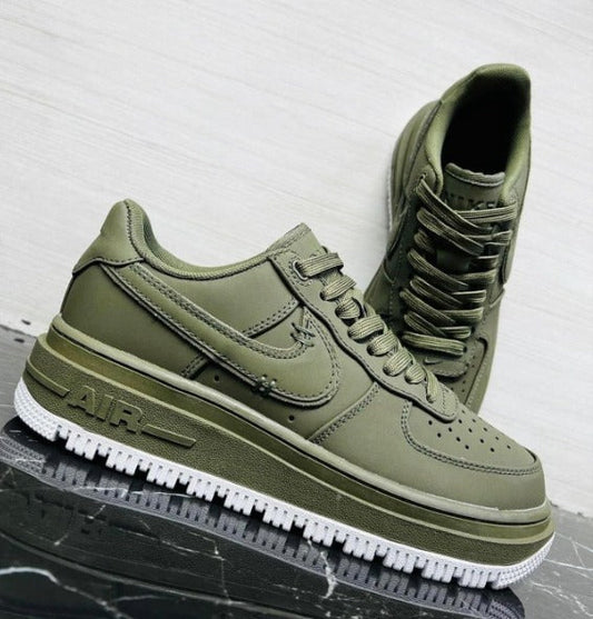 The “Luxe Green” Sneaker