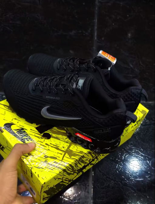 NK Black Panther Bubble for Men – Sneakers
