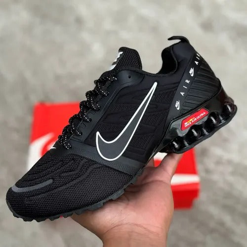 Original Black/Red Nike Air Max Sneakers
